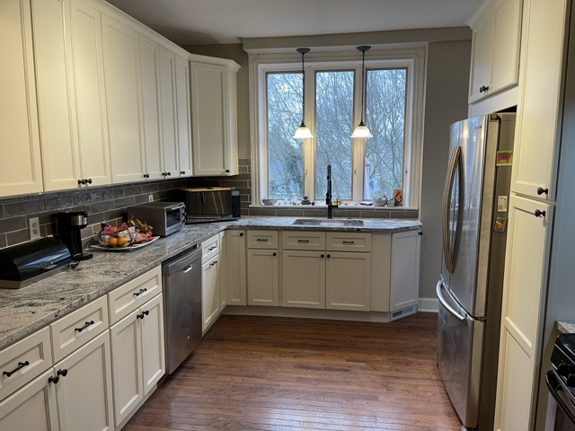 Traditional Transitional Kitchen Remodel by 215Mercury Kitchen & Bath Remodeling project photo